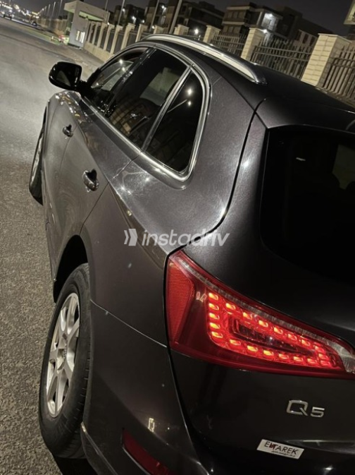 Audi Q5 2011 Brown Used for Sale - 2