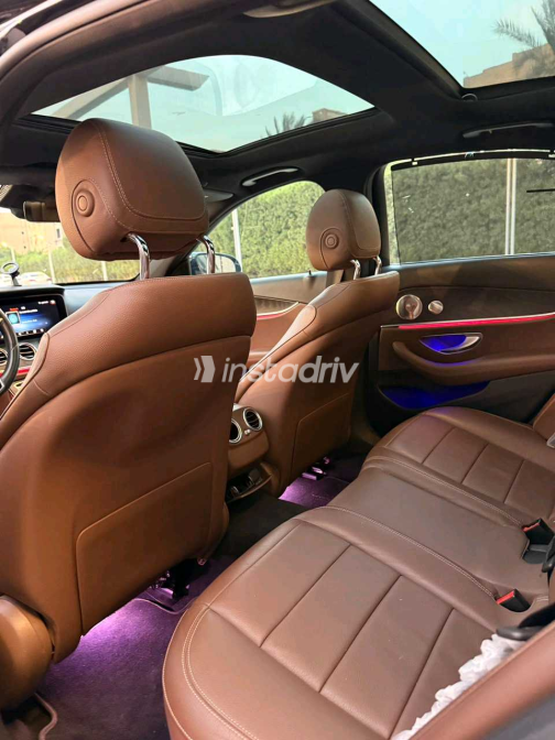 مرسيدس E 200 2021 أسود مستعملة للبيع - 3