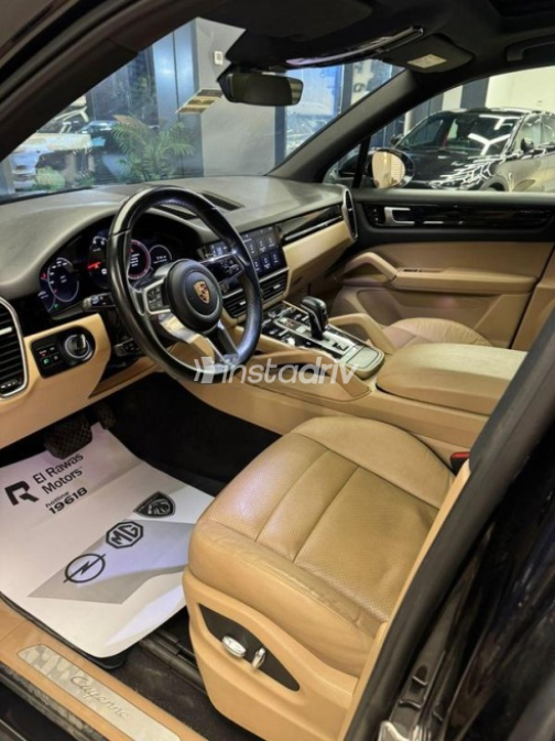 Porsche Cayenne S 2019 Black Used for Sale - 3