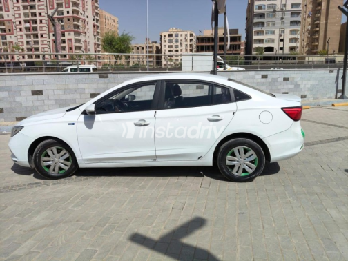 ام جى 5 2022 أبيض مستعملة للبيع - 3