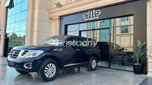 نيسان باترول 2019 أزرق غامق مستعملة للبيع - 3
