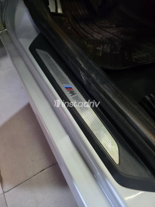 بي ام دبليو 320 2019 فضي مستعملة للبيع - 9