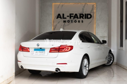 بي ام دبليو 520 2019 أبيض مستعملة للبيع - 5