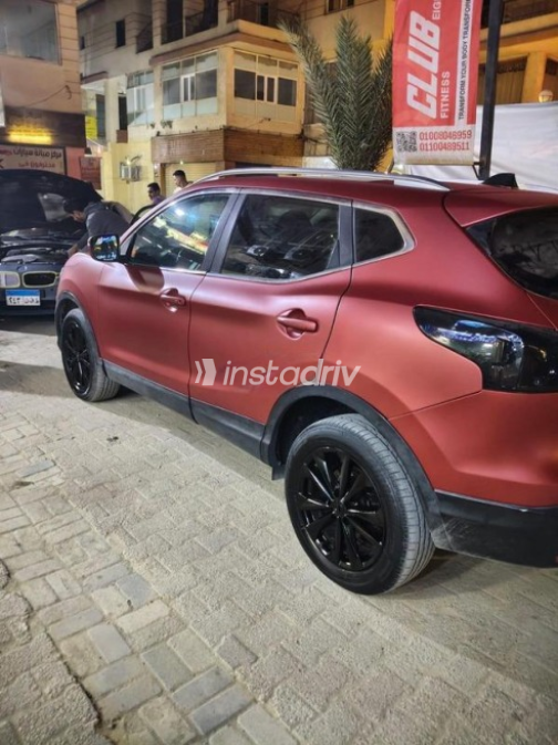 Nissan Qashqai 2017 Dark Red Used for Sale - 3