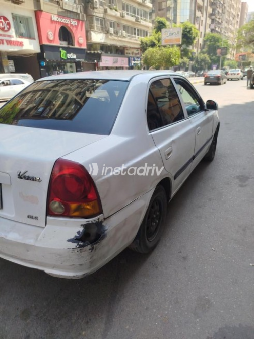 Hyundai Verna 2019 White Used for Sale - 5