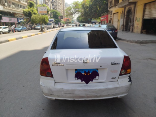 Hyundai Verna 2019 White Used for Sale - 8