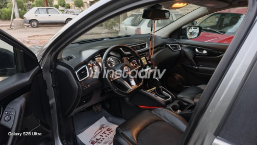 Nissan Qashqai 2019 White Used for Sale - 4