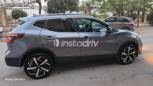 Nissan Qashqai 2019 White Used for Sale - 9