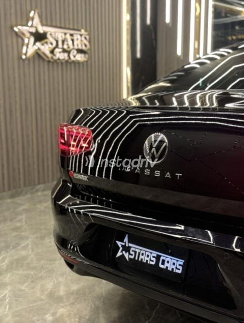 Volkswagen Passat 2021 Black Used for Sale - 7