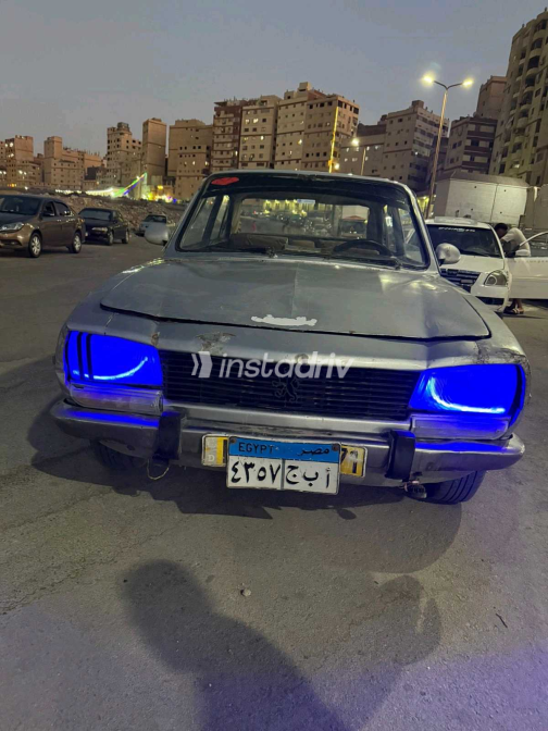 بيجو 504 1973 فضي مستعملة للبيع - 1
