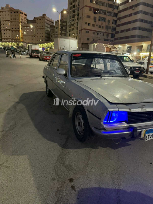 بيجو 504 1973 فضي مستعملة للبيع - 2