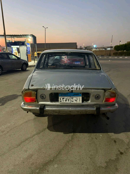 بيجو 504 1973 فضي مستعملة للبيع - 3