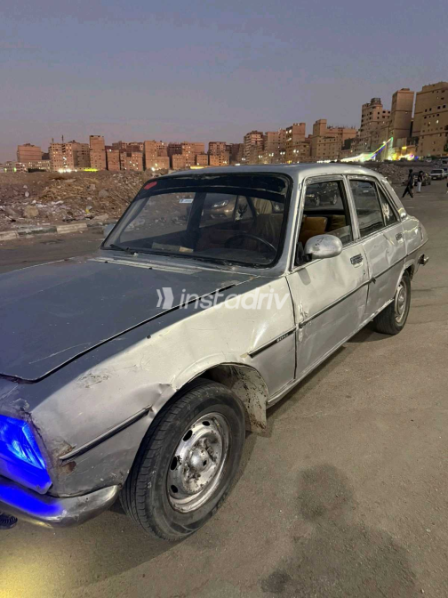 بيجو 504 1973 فضي مستعملة للبيع - 4
