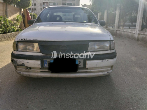 Opel Vectra 1994 White Automatic Used for Sale in Khanka - 7
