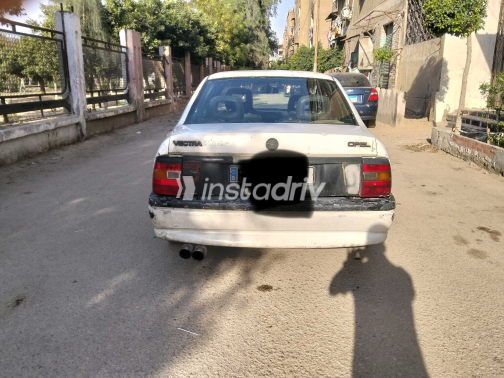 Opel Vectra 1994 White Automatic Used for Sale in Khanka - 10