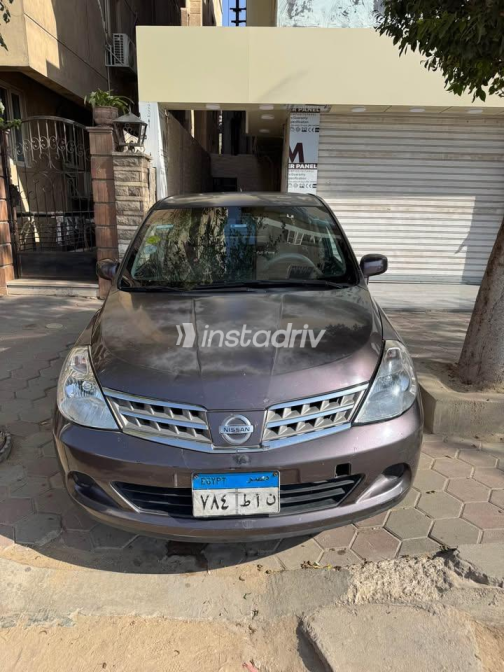Nissan Tiida 2009 Gray Automatic Used for Sale in Sheraton - 2