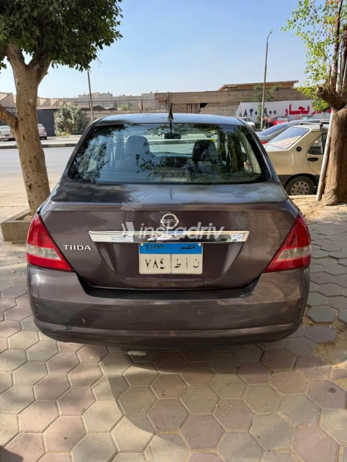Nissan Tiida 2009 Gray Automatic Used for Sale in Sheraton - 5