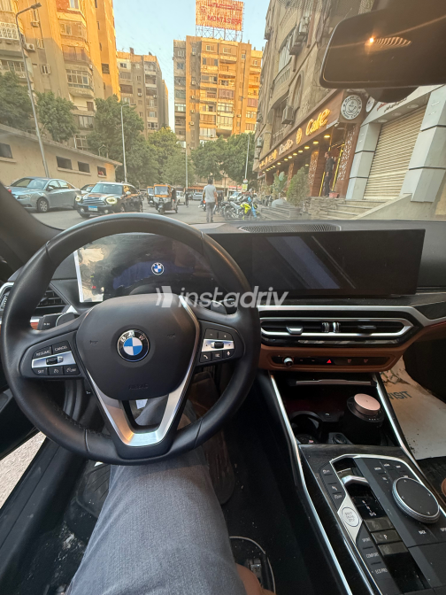بي ام دبليو 320 2024 أسود أوتوماتيك مستعملة للبيع في الهرم - 2