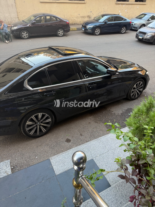 بي ام دبليو 320 2024 أسود أوتوماتيك مستعملة للبيع في الهرم - 6