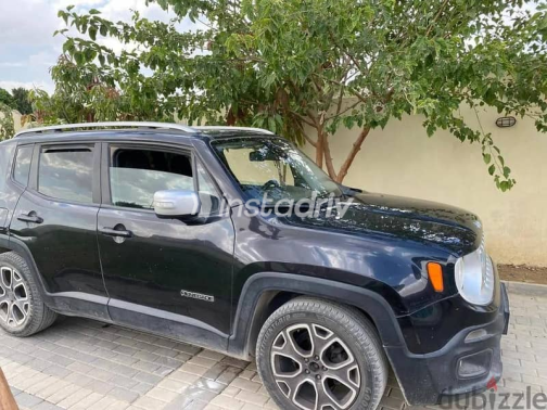 Jeep Renegade 2018 Black Automatic Used for Sale in Cairo - 2