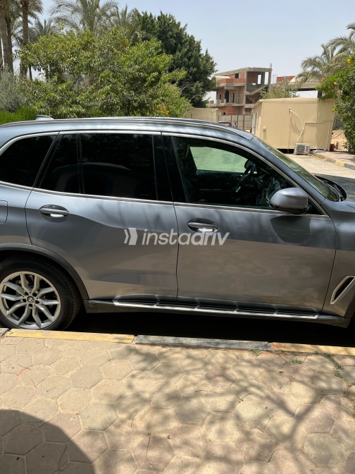 BMW X5 2020 Gray Automatic Used for Sale in Cairo - 2