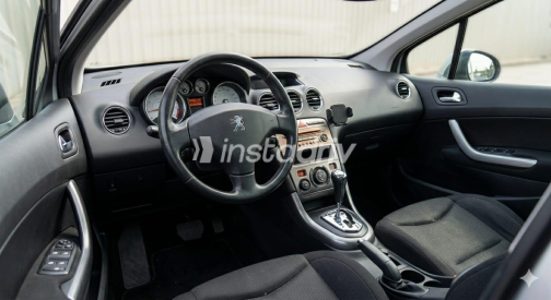 Peugeot 308 2008 Silver Automatic Used for Sale in Tanta - 2