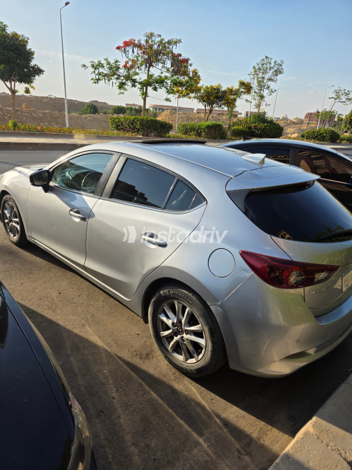Mazda 3 2019 Dark Gray Automatic Used for Sale in Cairo - 5