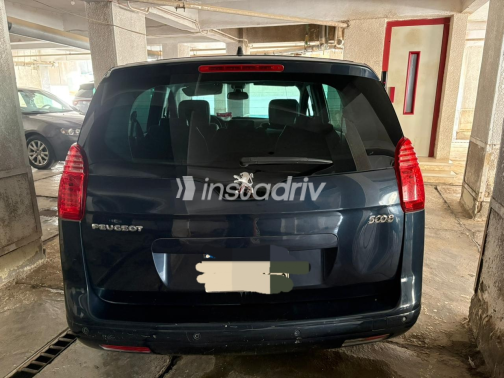 Peugeot 5008 2014 White Automatic Used for Sale in Maadi - 7