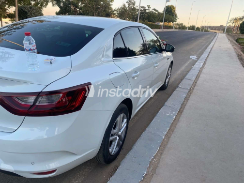 Renault Megane 2020 White Automatic Used for Sale in Aswan - 5