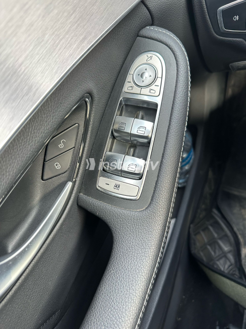 Mercedes C 200 2021 Black Automatic Used for Sale in Alexandria - 3