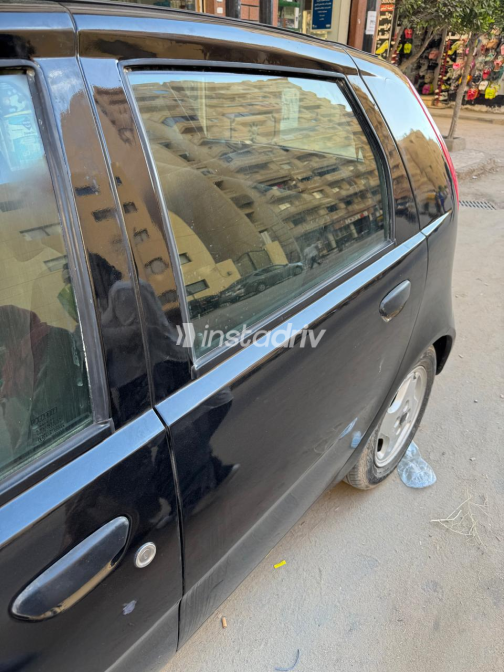 Fiat Punto 2011 Black Manual Used for Sale in Alexandria - 4