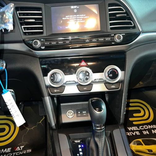Hyundai Elantra 2027 Brown Automatic New for Sale in Nasr city - 10