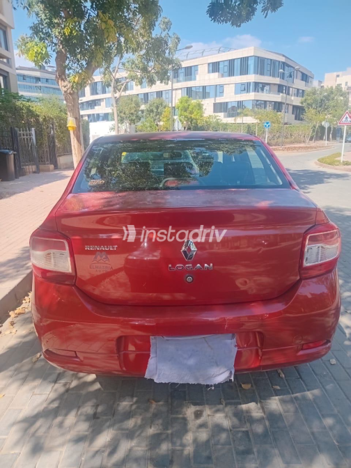 Renault Logan 2016 White Automatic Used for Sale in Giza - 1
