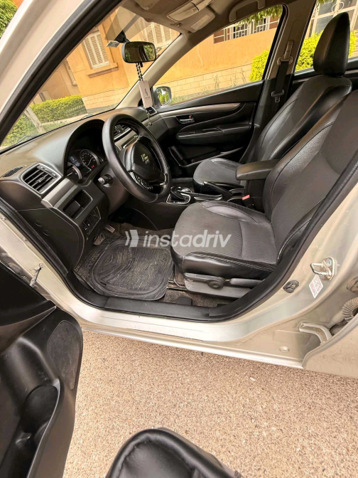 Suzuki Ciaz 2015 Silver Automatic Used for Sale in Maadi - 2