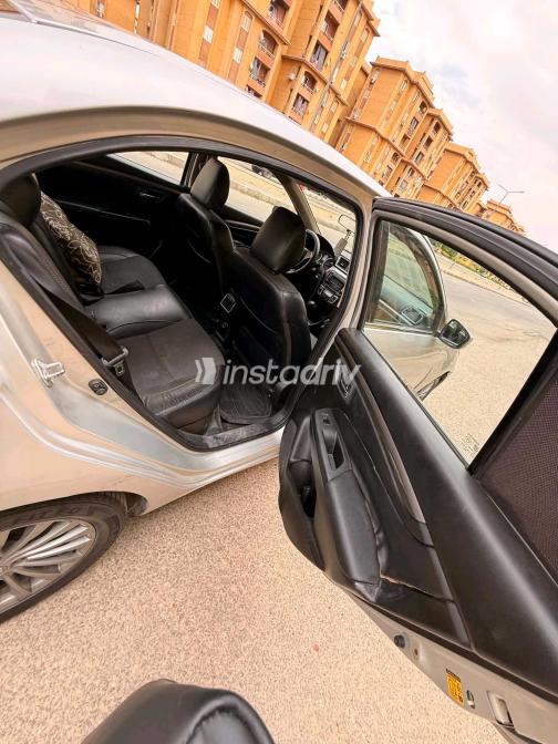 Suzuki Ciaz 2015 Silver Automatic Used for Sale in Maadi - 8