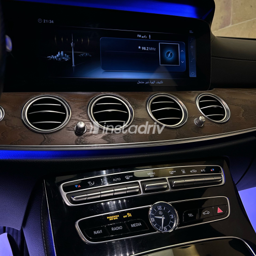 Mercedes E 350 2018 Silver Automatic Used for Sale in Cairo - 2