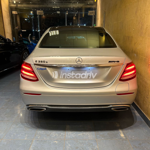 Mercedes E 350 2018 Silver Automatic Used for Sale in Cairo - 3