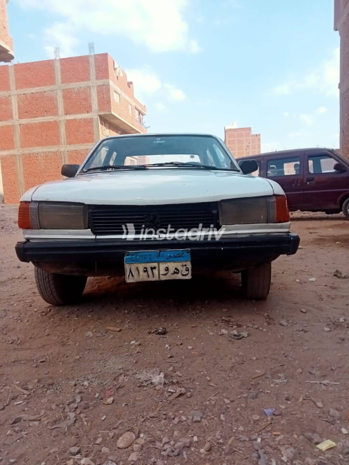 بيجو 305 1979 أبيض يدوي مستعملة للبيع في القليوبية‎‎ - 9