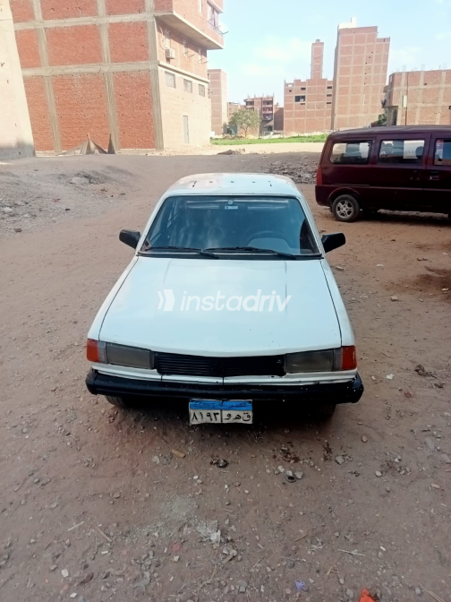 بيجو 305 1979 أبيض يدوي مستعملة للبيع في القليوبية‎‎ - 10