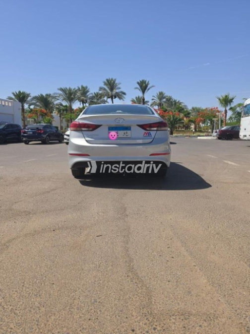 Hyundai Elantra AD 2019 Silver Automatic Used for Sale in Giza - 2