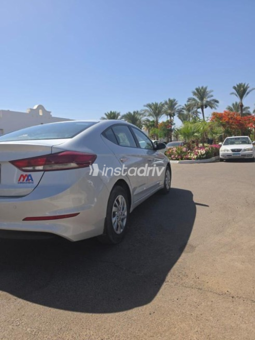 Hyundai Elantra AD 2019 Silver Automatic Used for Sale in Giza - 5