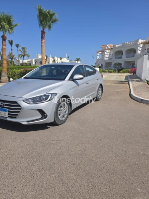 Hyundai Elantra AD 2019 Silver Automatic Used for Sale in Giza - 6