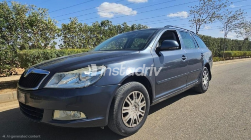 Skoda Octavia Combi 2010 Blue Automatic Used for Sale in Dokki - 1