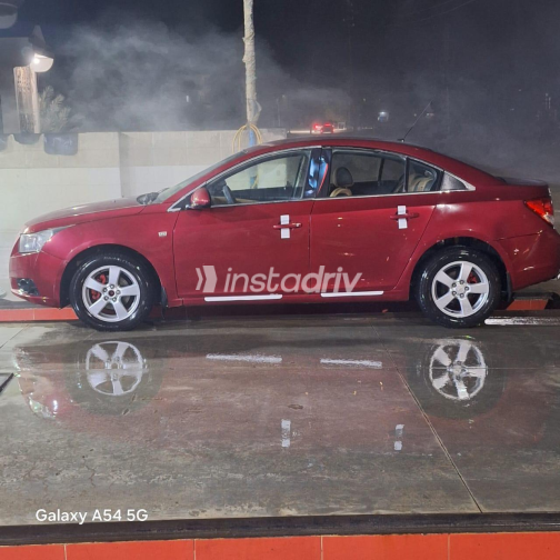 Chevrolet Cruze 2010 White Automatic Used for Sale in Beheira - 4