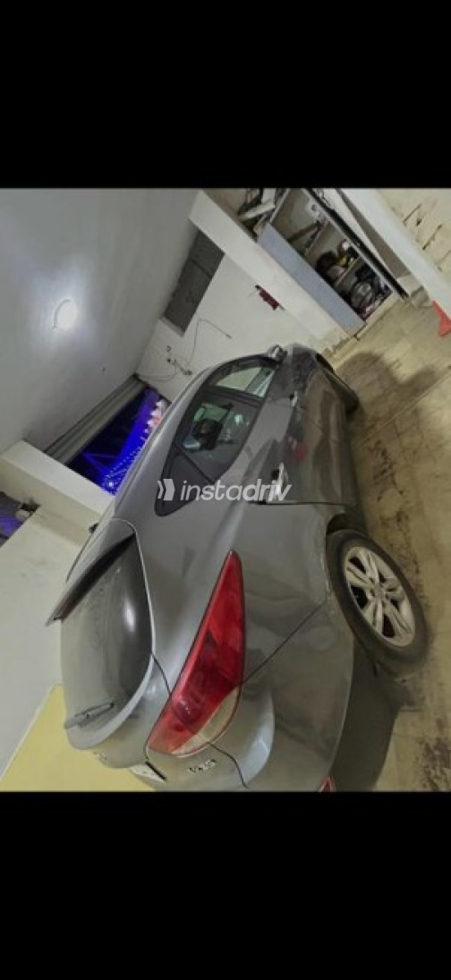 هيونداي IX 35 2013 رمادي أوتوماتيك مستعملة للبيع في الفيوم - 3