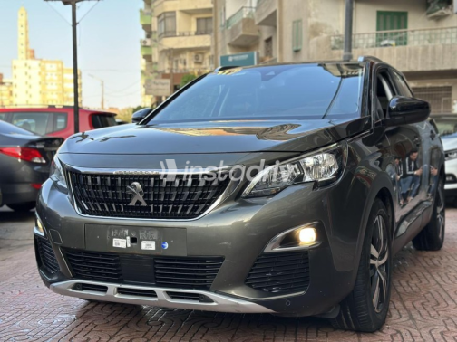 بيجو 3008 2019 رمادي أوتوماتيك مستعملة للبيع في الفيوم - 1
