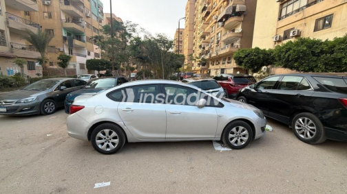 Opel Astra 2017 Silver Automatic Used for Sale in Nasr city - 2