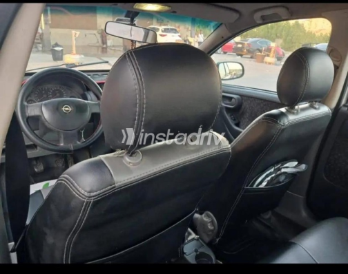 Opel Corsa 2005 Silver Manual Used for Sale in Maadi - 6
