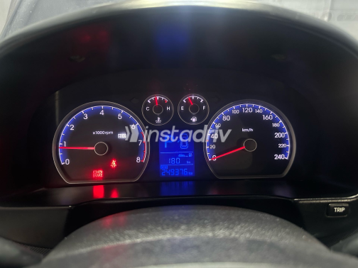 هيونداي I30 2010 أسود أوتوماتيك مستعملة للبيع في الجيزة - 2