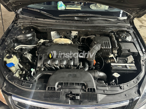 هيونداي I30 2010 أسود أوتوماتيك مستعملة للبيع في الجيزة - 4